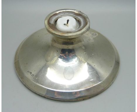 A single silver candlestick, Birmingham 1920s, heavily weighted base, gross weight 256g 