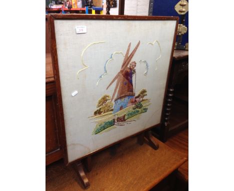 EMBROIDERED FIRESCREEN. H77CM