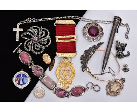 A BAG OF ASSORTED ITEMS, to include a silver gilt, Masonic fob medal fitted with a red ribbon, hallmarked 'Turner &amp; Simps