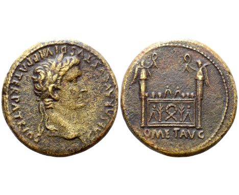 Augustus ? Sestertius. Lugdunum, AD 9-14. CAESAR AVGVSTVS DIVI F PATER PATRIAE, laureate head right / Front elevation of the 