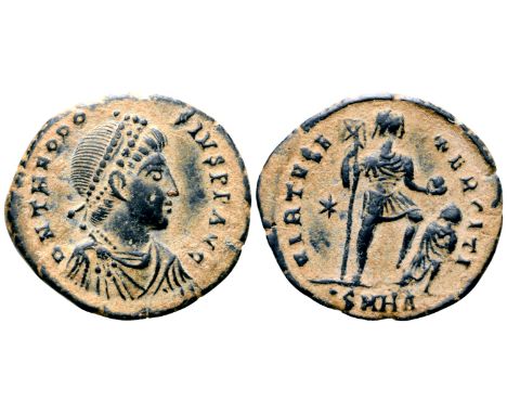 Theodosius I Æ Centenionalis. Heraclea, AD 383-388. D N THEODOSIVS P F AVG, diademed, draped and cuirassed bust right / VIRTV