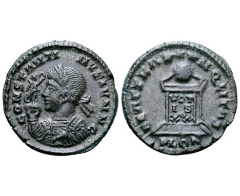 Constantine II, as Caesar, BI Nummus. London, circa AD 321-323. CONSTANTI-NVS IVN N C, laureate, draped and cuirassed bust le