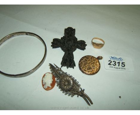 A Silver bangle, Silver filigree brooch, a 9ct gold signet ring, etc.