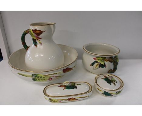 A vintage Davenport Longport bathroom set. (2979) collection only 