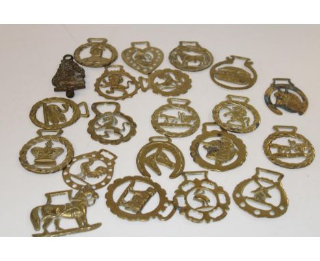 A selection of vintage horse brasses 