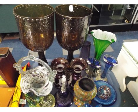 A Tray of Coloured Glassware. 