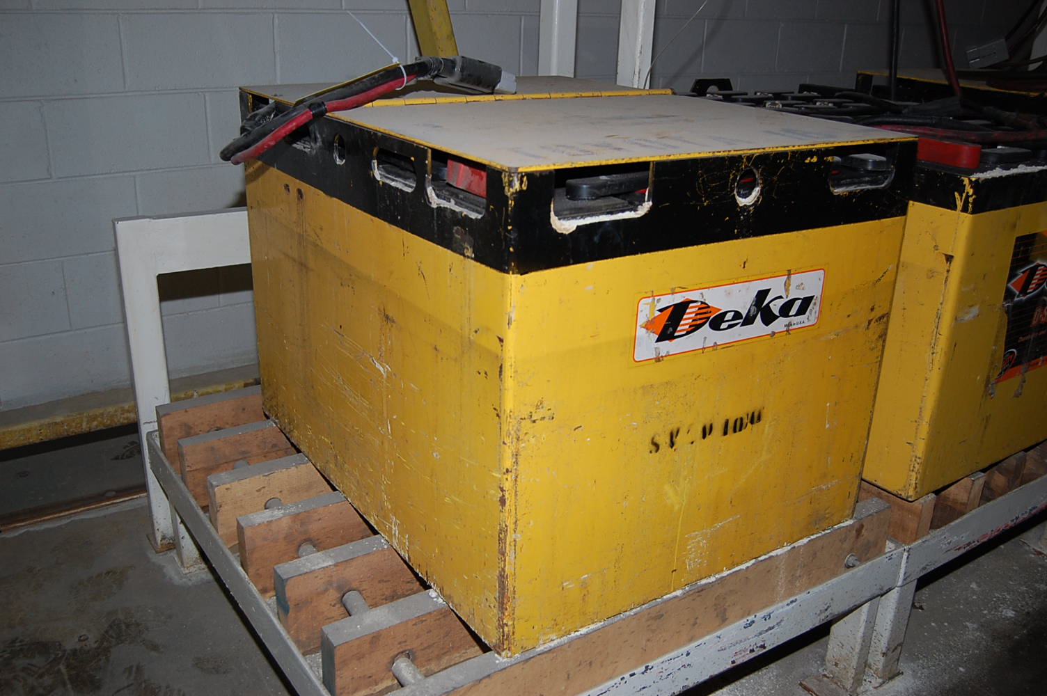 DEKA D-Series Electric Fork Lift Battery, 18 Cell