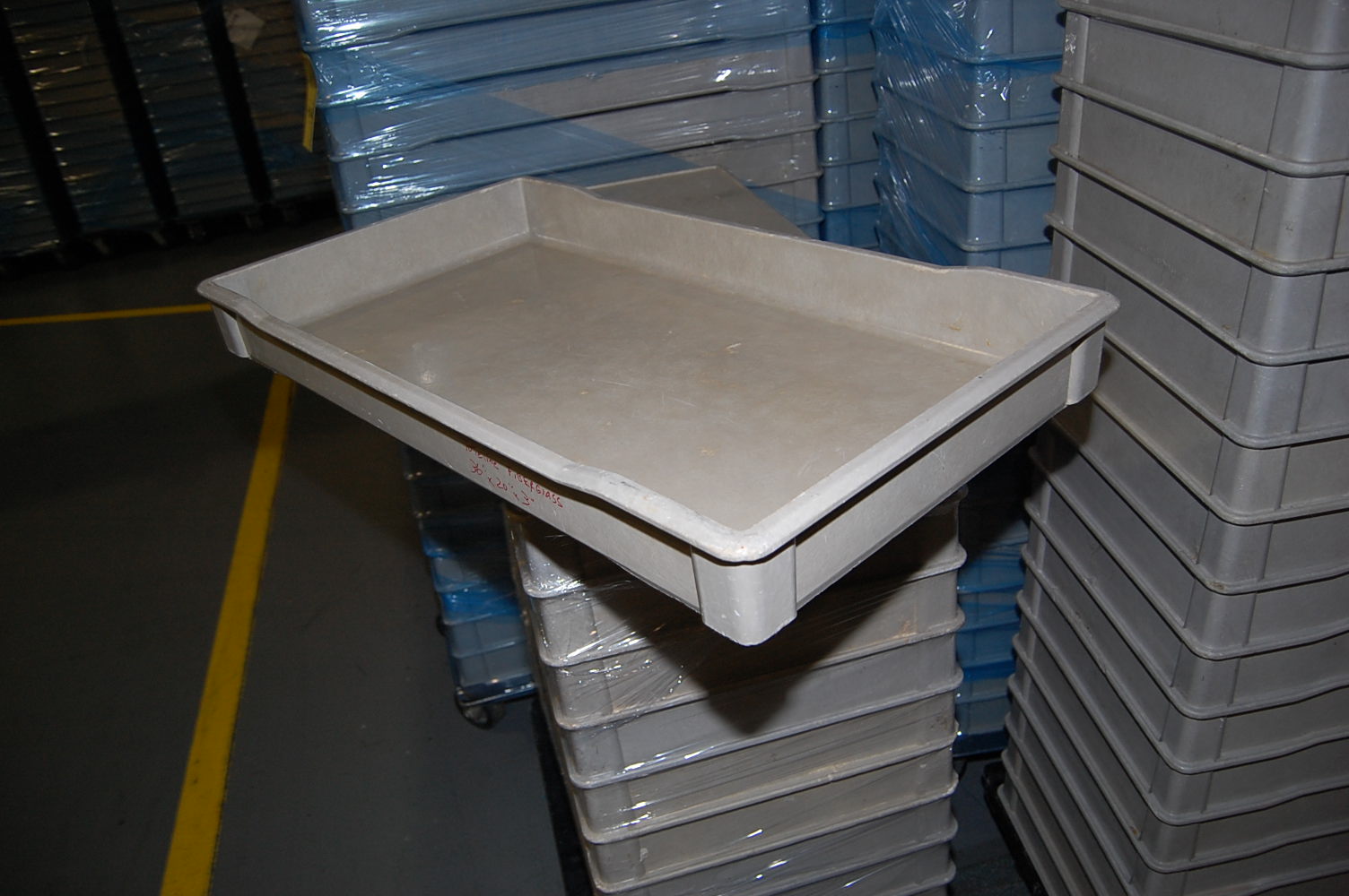 Toteline Fiberglass Trays (22) Steel 4Wheel Carts w/(18) Fiberglass