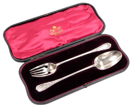 An Edward VII silver serving spoon and fork, cased, Mappin &amp; Webb, London 1906, 4.41oz.