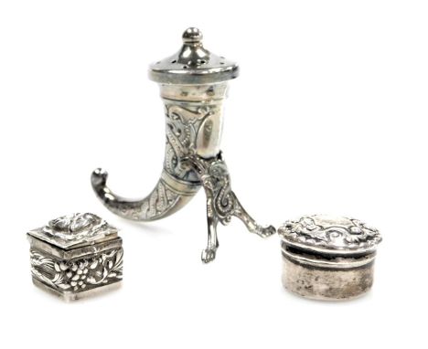 A Victorian miniature silver trinket box, with gilt interior, Birmingham 1900, together with a Norwegian salt in the form of 