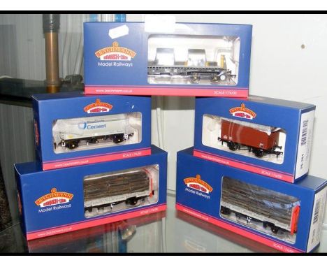 Five boxed Bachmann Wagons, including Steel Carrier Wagon 38-351 