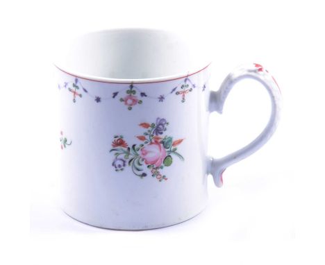 Chinese porcelain mug, Qianlong, floral decoration in the European taste, 10cm.Qty: 1