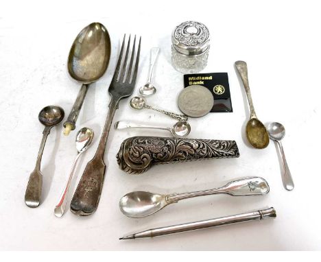 Mixed Lot:  A white metal knife handle with figurehead detail, three silver condiment spoons together with a small glass jar 