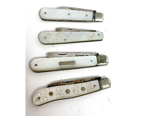 Group of four silver bladed and mother of pearl handled folding fruit knives to include two plain and two with decorative han