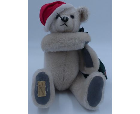 Deans Christening bear 77/500, H: 30 cm. stich loose on nose. P&amp;P Group 1 (£14+VAT for the first lot and £1+VAT for subse