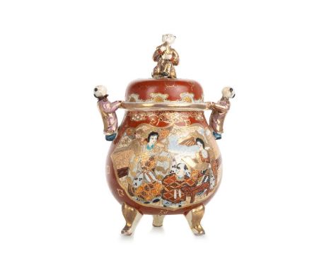 JAPANESE SATSUMA LIDDED KORO, LATE 19TH CENTURY raised on tripod feet, decorated with two panels of female figures and a chil
