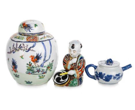 CHINESE FAMILLE ROSE LIDDED GINGER JAR, ALONG WITH FURTHER CHINESE CERAMICS  decorated with cockerels, early/mid 20th century