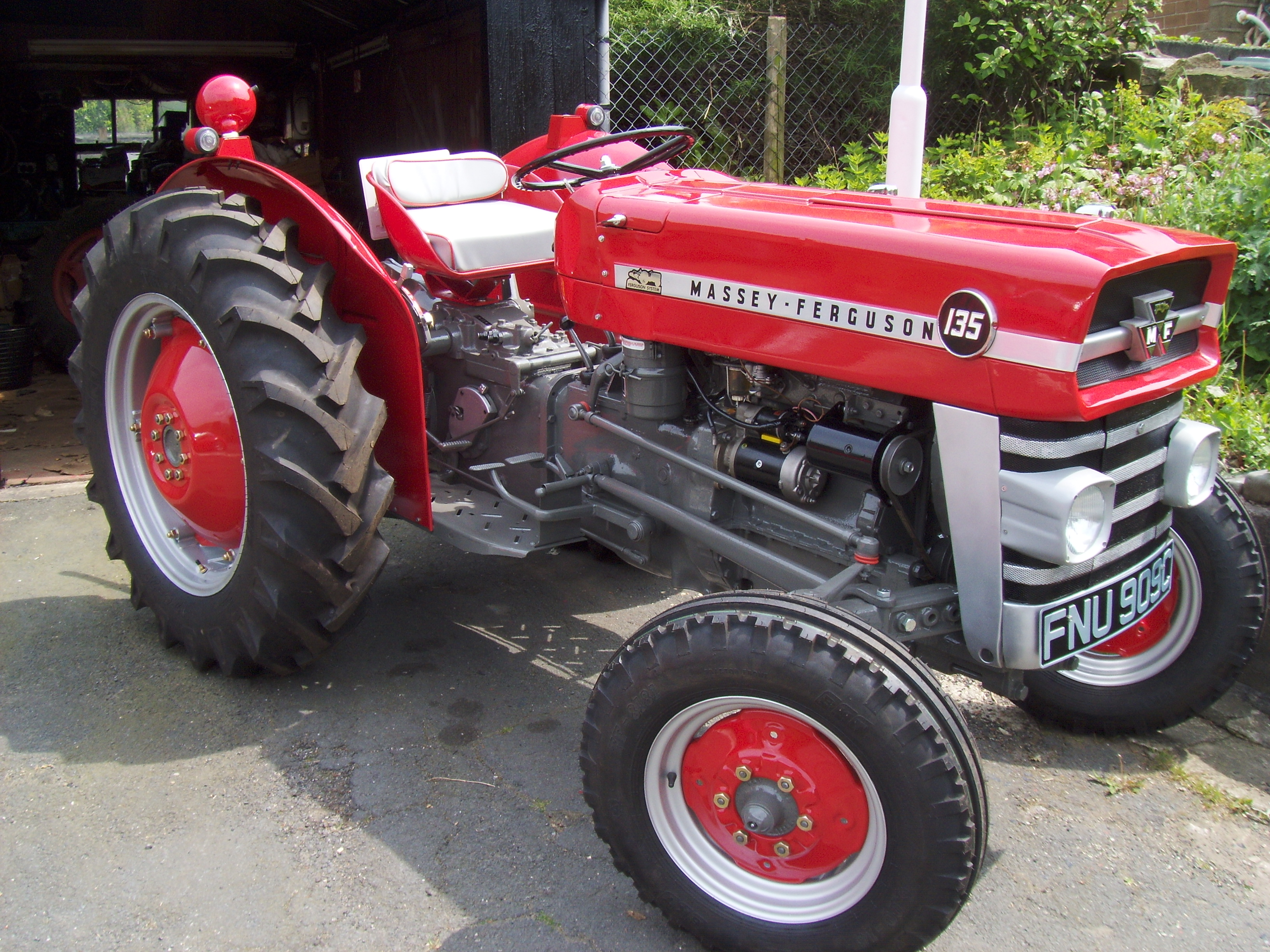 1965 Massey Ferguson 135 3cylinder Diesel Tractor Reg No Fnu 909c