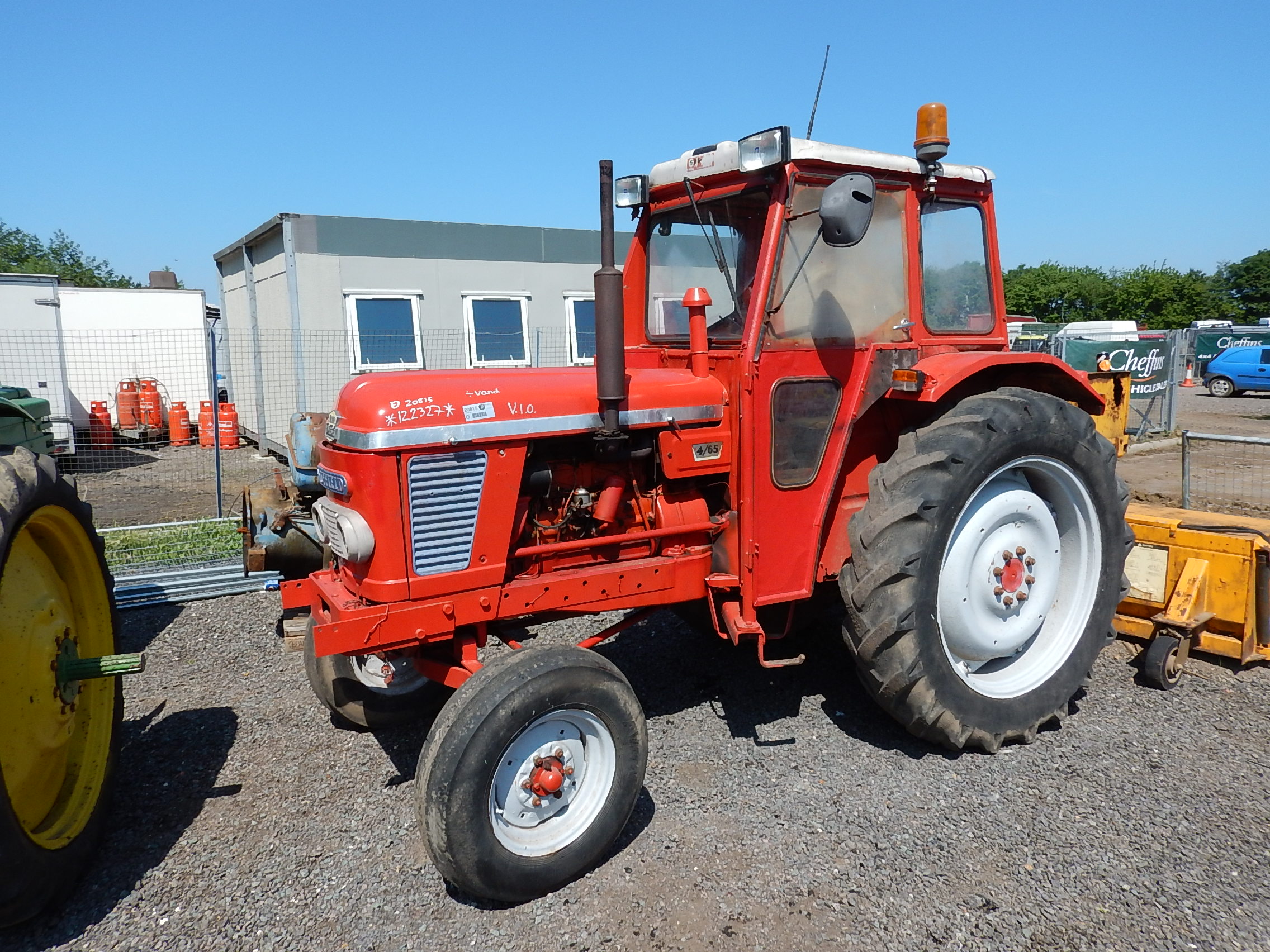 1967 NUFFIELD 4/65 4cylinder diesel TRACTOR A well presented earlier ...