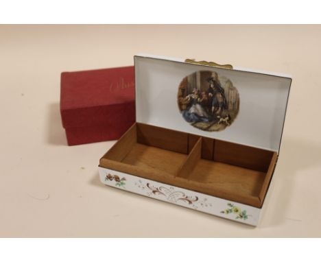 A BOXED BILSTON ENAMEL CIGARETTE BOX