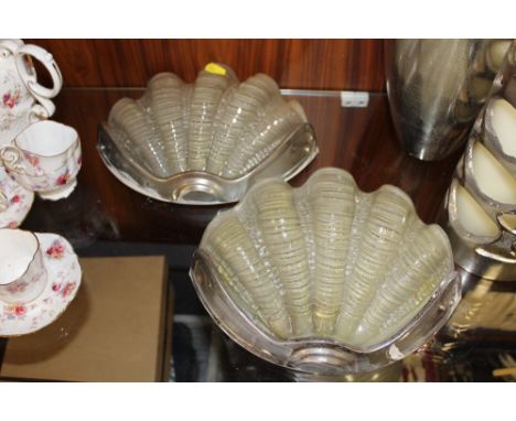 A PAIR OF ART DECO GLASS AND CHROME EFFECT SHELL SHAPED WALL LIGHT FITTINGS