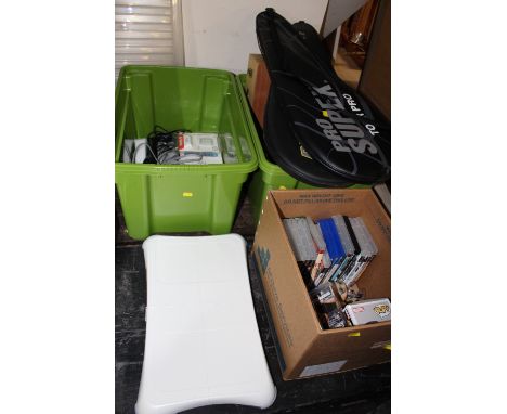 A NINTENDO WII CONSOLE WITH GAMES AND ACCESSORIES TOGETHER WITH PLAYSTATION GAMES, SUNDRIES TO INCLUDE BOBBLE HEADS, TENNIS R