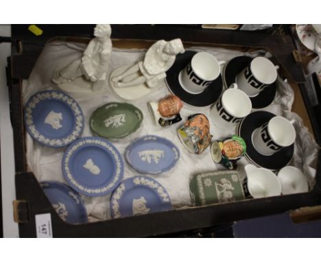 A TRAY OF WEDGWOOD JASPERWARE, WEDGWOOD SUSIE COOPER DESIGN CUPS AND SAUCERS, 2 WEDGWOOD FIGURINES ( 1 A/F ) TOGETHER WITH TH