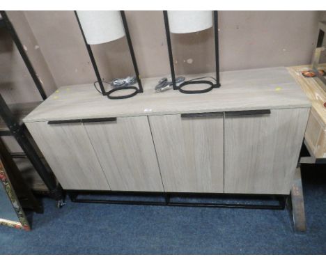 A MODERN LIGHT GREY FOUR DRAWER SIDEBOARD H 76 cm, W 149 cm, D 48 cm