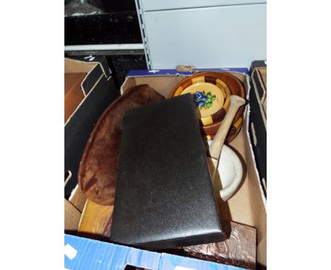 A selection of treen items and a pestle and mortar together with a vintage grooming set 