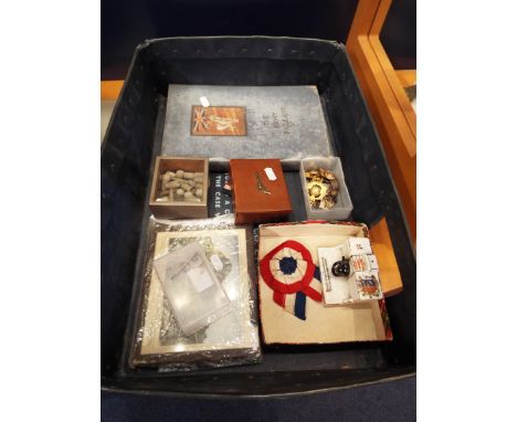 A mixed selection of military interest to include cuff-links, silver brooch, various cap badges, Diamond Jubilee ribbon and b