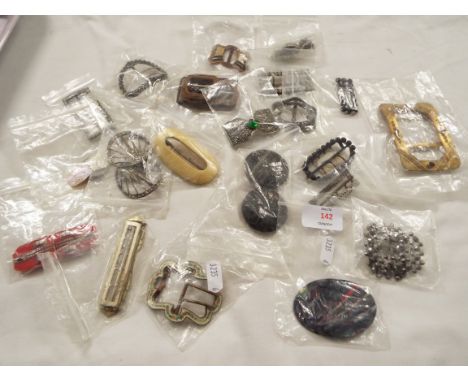 A mixed selection of buckles to include cut steel, art deco horn, gilded etc 