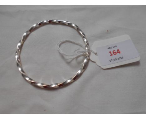 A sterling silver hallmarked bangle approx 3 mm
