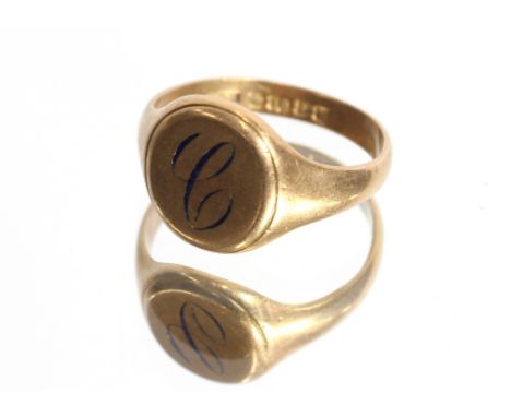 An 18ct gold signet ring, 7.5gms, ring size S