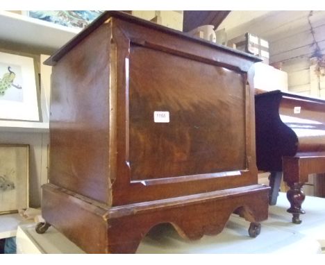 MAHOGANY COMMODE STOOL