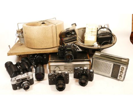 A Leslie Tremelo Unit, together with a quantity of electronics relating to radio, photography and computer systems, to includ