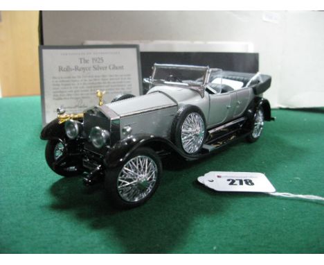 Franklin Mint 1:24th Scale Diecast Model 1925 Rolls Royce Silver Ghost, boxed.