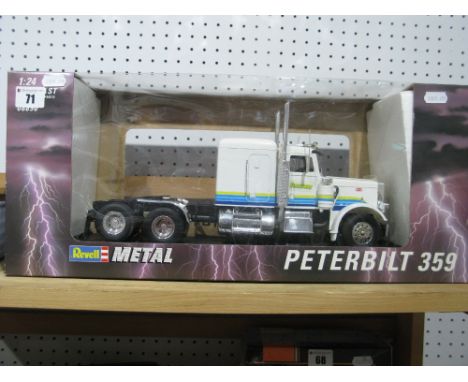 Revell 1:24th Scale Display Model #08890 Peterbilt 359 Truck, Scalloway Livery, boxed. 