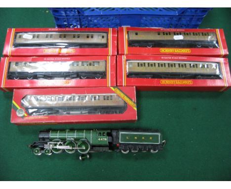 Hornby "OO" Gauge/4mm Class A1 4-6-2 Steam Locomotive and Eight Wheel Tender, LNER green "Royal Lancer", R/No 4476 fair condi
