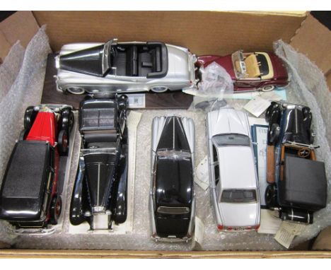 FIVE FRANKLIN MINT 1/24 SCALE MODEL CARS including a 1935 Mercedes-Benz 770K; 1957 Mercedes-Benz 300 SC, and 1930 Bugatti Roy