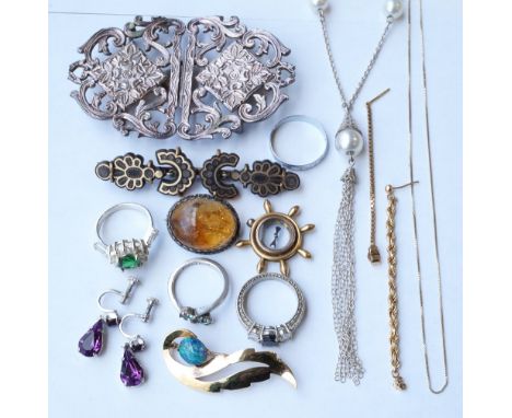 COLLECTION OF GOLD, SILVER AND OTHER JEWELLERY
including an unmarked gold compass fob in the form of a ship's wheel, two nine