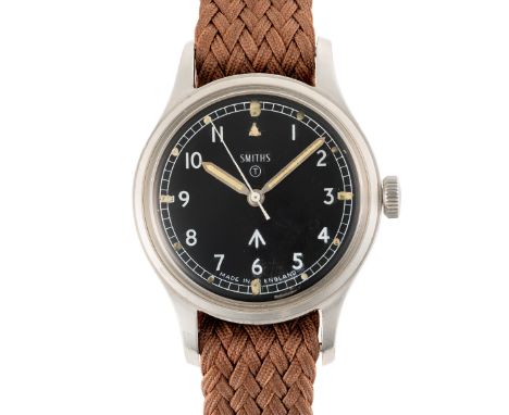 A GENTLEMAN'S STAINLESS STEEL BRITISH MILITARY SMITHS WRIST WATCH DATED 1967, ISSUED TO THE BRITISH ARMYMovement: 17J, manual
