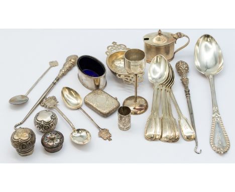 A collection of mixed silver items to include; a Victorian silver table spoon, having ornate terminal with Gothic initial, ha
