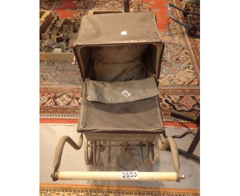 Childs vintage style dolls pram