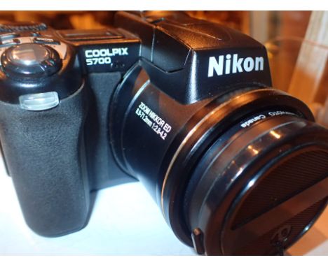 Nikon Coolpix 5700 digital camera