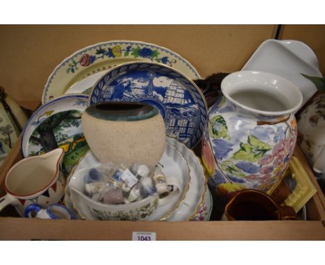 A miscellaneous selection of ceramics including a Royal Doulton Rondelay part dinner service having 10 pieces, two Royal Worc