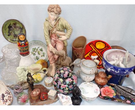 A POOLE POTTERY VASE, PLATE, CHINESE GINGER JAR and other ceramics and decorative items