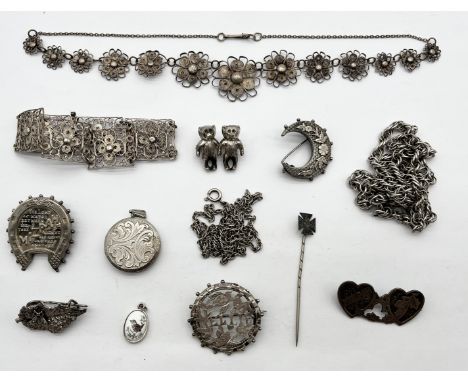 A collection of silver jewellery 
