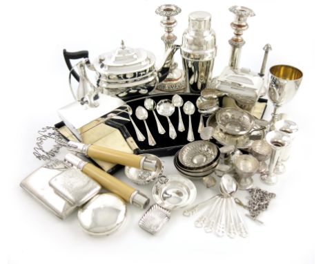 A mixed lot, comprising silver items, a goblet, London 1880, a caddy, a cigar case, a wine taster, a pair of vases, a watch c