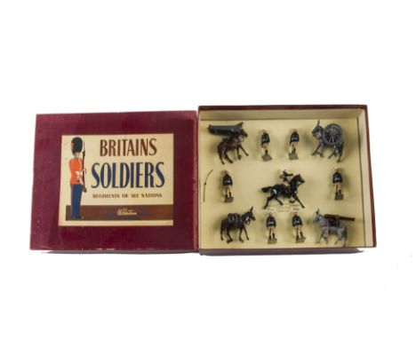 Britains post WW2 set 9420 Royal Artillery Gun & Detachment, restrung into original ROAN box, VG in VG box, 