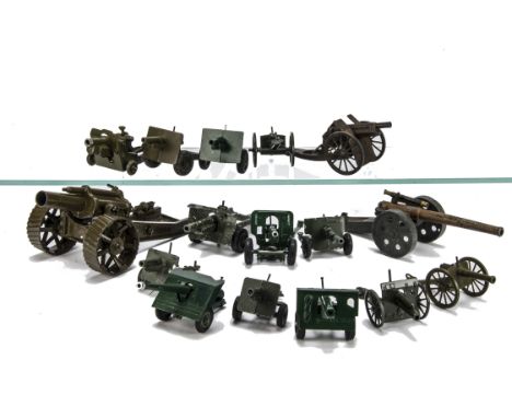 Britains boxed set no.2 18 inch Heavy Howitzer on tractor wheels, 1930s version, complete with 3 powers of cartridge and shel